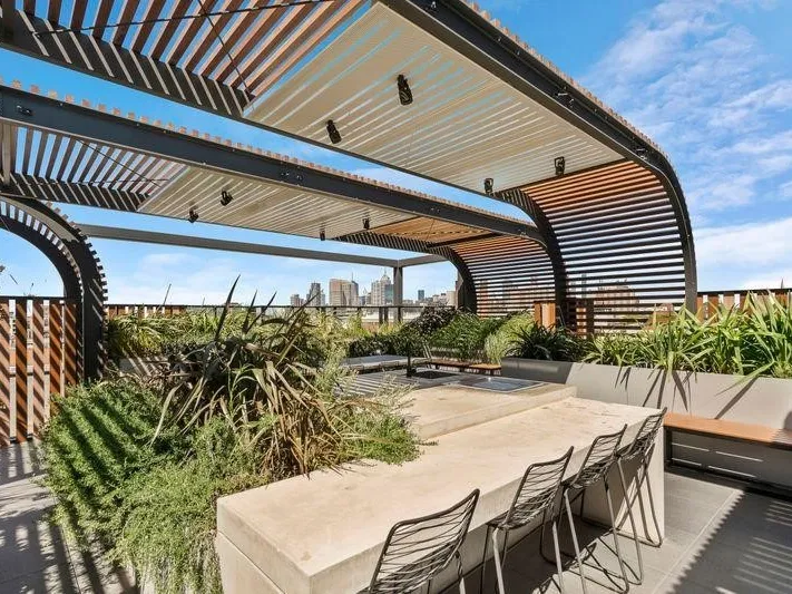 Two bedroom apartment, unit, townhouse & warehouse