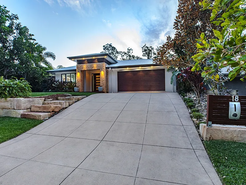 OWNERS READY TO SELL! - AMAZING METRICON HOME WITH EVERTHING FROM START TO FINISH!