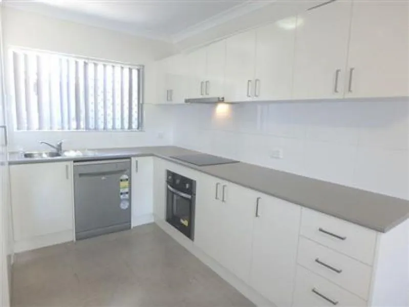 Fabulous One Bedroom Unit in West End