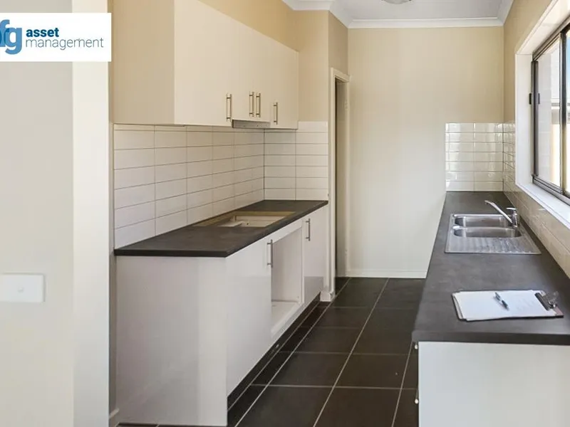 Modern & Contemporary Townhouse!