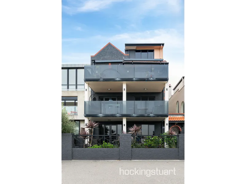 Private & Secure Ground Floor Beach Side Living