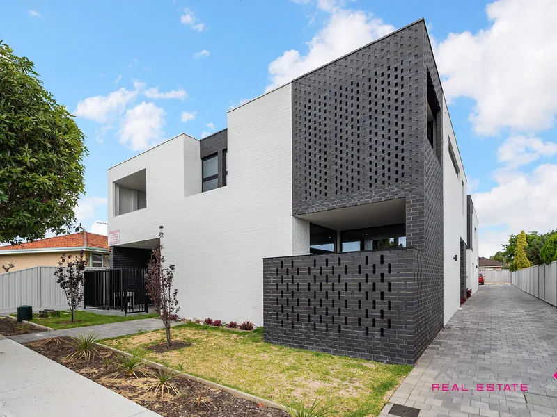 Sophisticated 2x2 Apartment Close to Everything