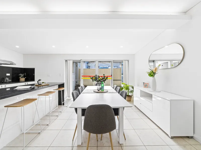 594m2 Block - High Side Of The Street - Impressive 3 Bedroom Brick Home