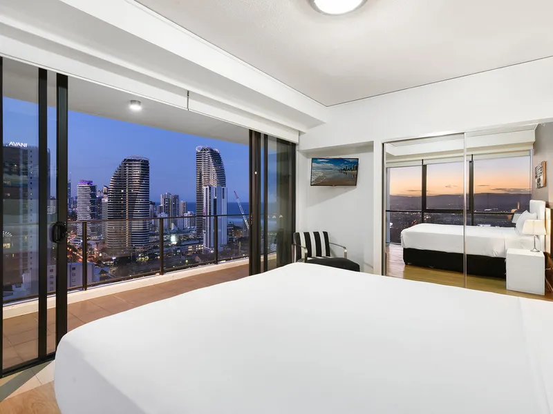156sqm Sky Home, 320 degree views!
