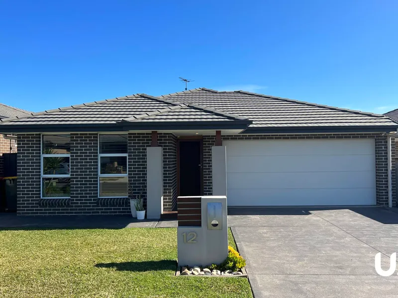 Rare 5 Bedroom Single Level Home | Colebee