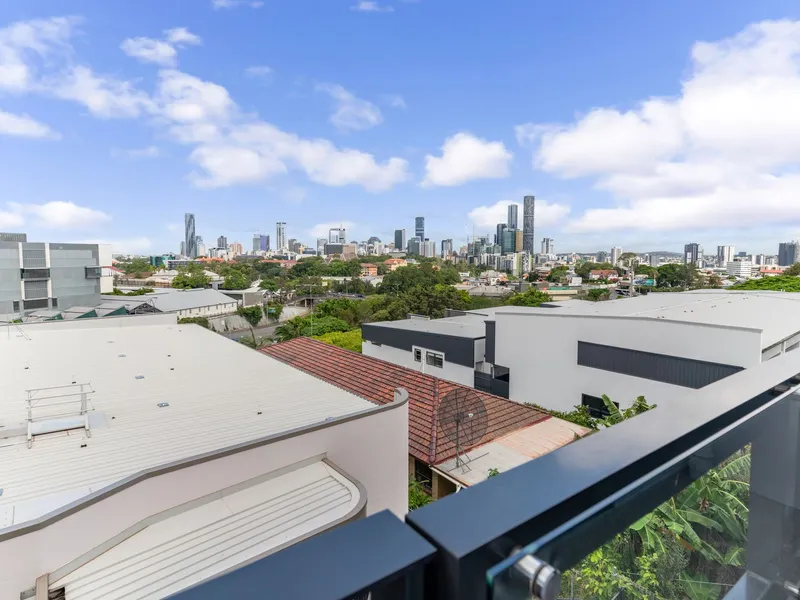 Brand New Luxurious 2 Bedroom 2 Bathroom Unit with Direct City Views