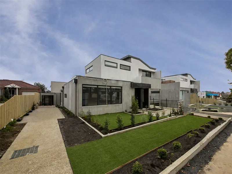 STYLISH 4 BEDROOM TOWN RESIDENCE