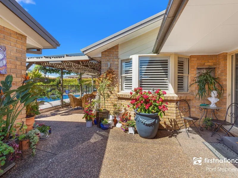 THE ULTIMATE ENTERTAINER