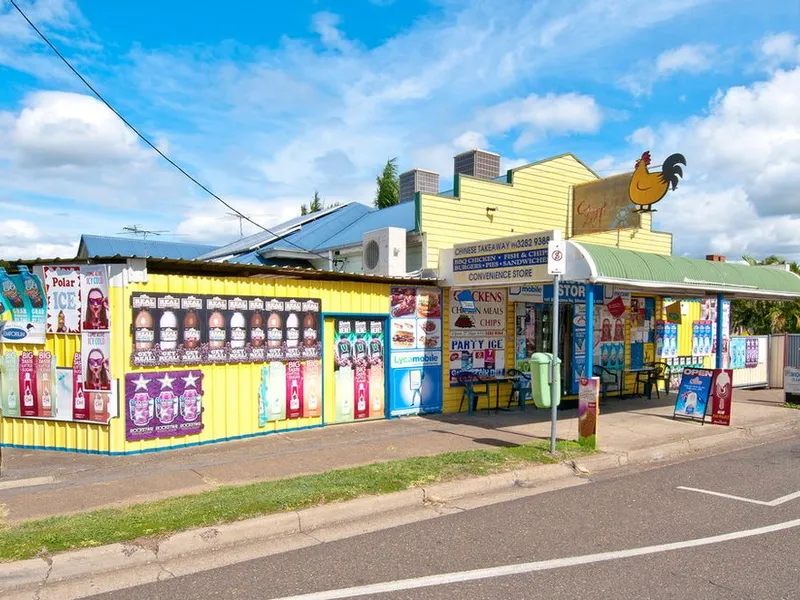 6 BEDROOM HOUSE PLUS BUSINESS 