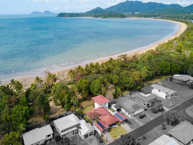 TWO BEDROOM UNIT IN KURRIMINE BEACH