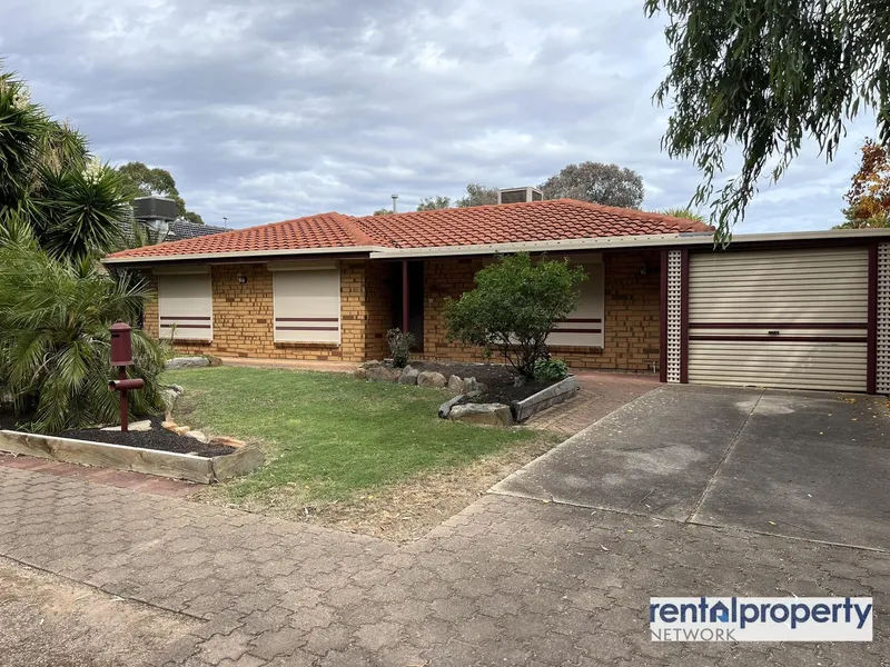 Modern 3 Bedroom House with External Home Office or Fourth Bedroom in Paralowie