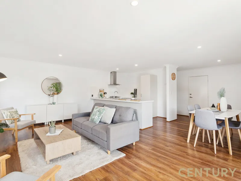 MODERN, LOW MAINTENANCE DREAM IN THE HEART OF CARLISLE!!