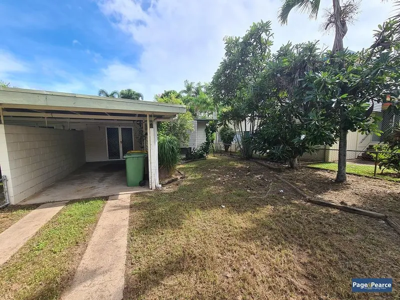 CLOSE TO THE CITY! CLOSE TO THE STRAND!