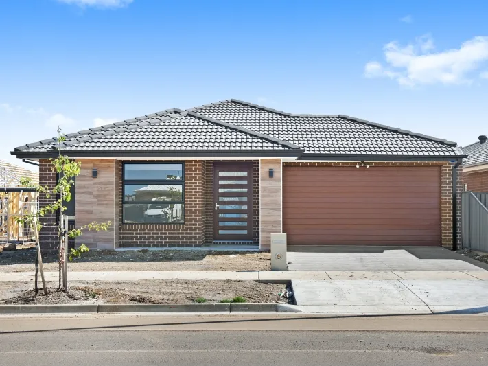 Near New 4 Bedroom In Convenient Location