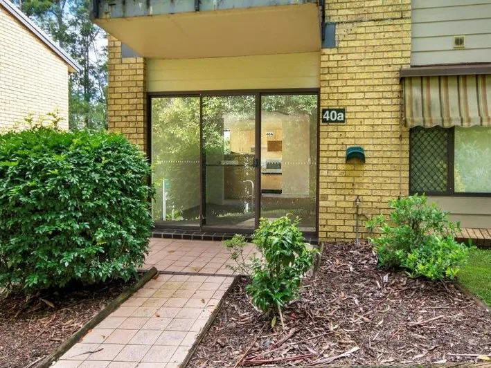 Newly Refurbished, Charming Unit