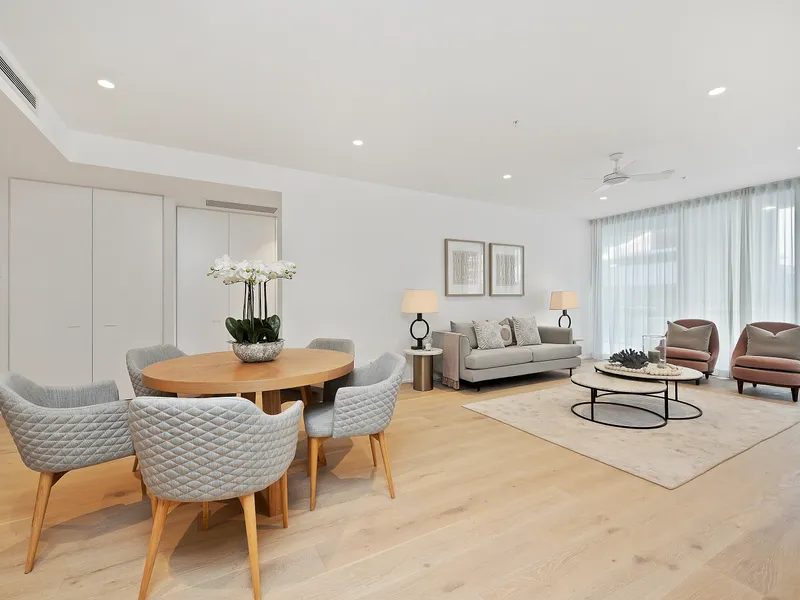 DEPOSIT RECEIVED - Near New - Luxury 3 Bedroom Apartment