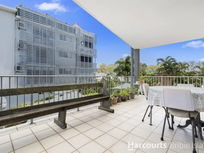 Holiday Everyday in Waterfront Complex!