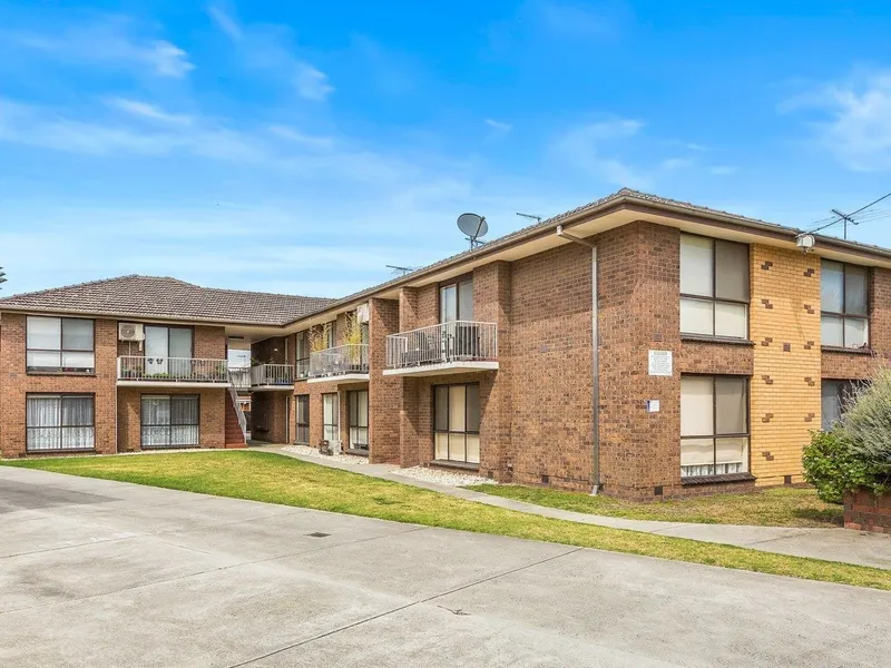 Peaceful Altona Living !