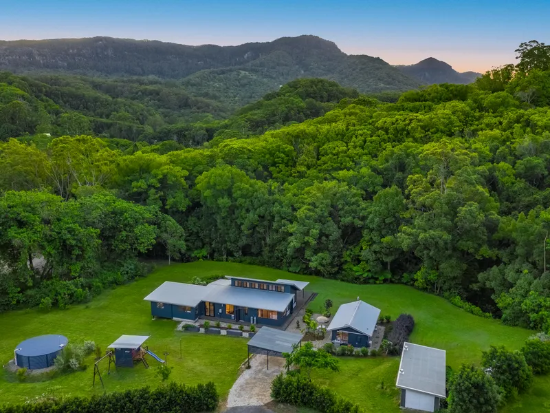 New Home minutes from Mullumbimby