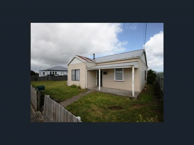 2 Bedroom Cottage In Town