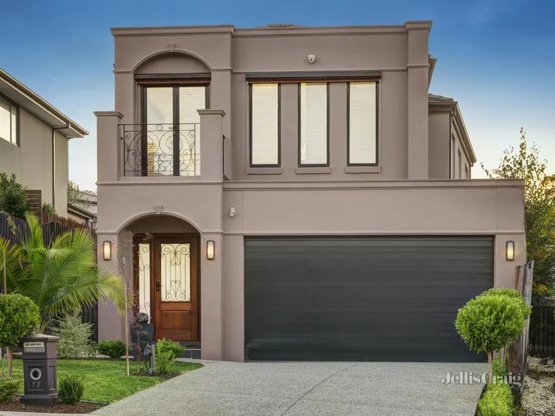 Family elegance in prime school zone