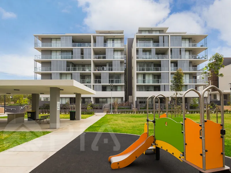 AS NEW APARTMENT RESORT LIFESTYLE WITH OVERSIZED BATHROOM!!