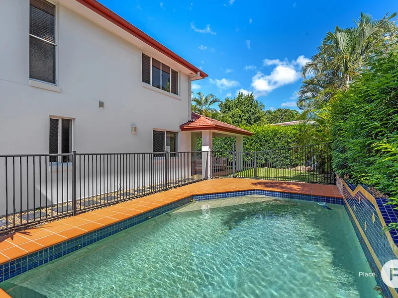 Oversized six-bedroom home in Hawthorne’s prestigious river avenues