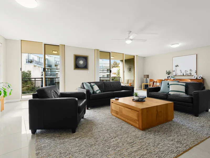 House-like luxury apartment in outstanding position  