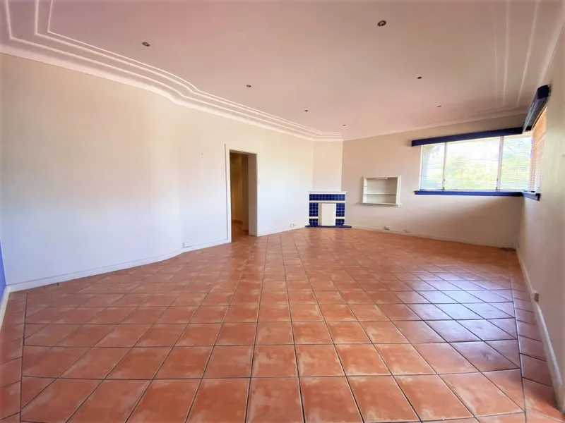 Over-sized 2 bedroom unit with lock up garage