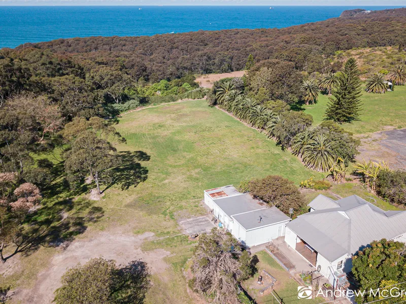 OCEANVIEW ACREAGE - YOUR BLANK CANVAS AWAITS