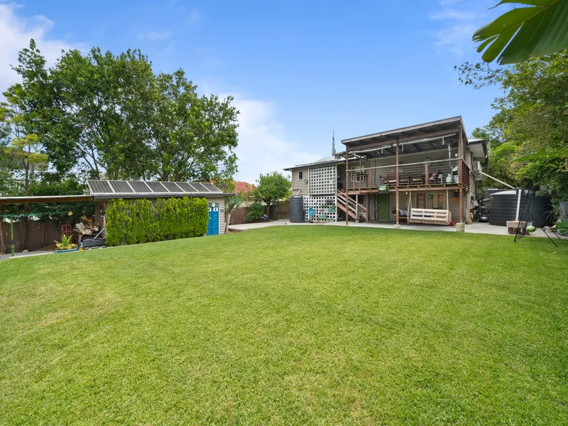Huge 956sqm block with heaps of potential