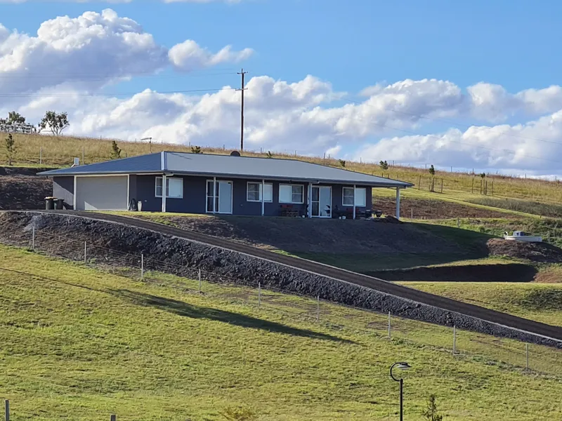 Pine Tree Hill Estate...Move in Ready