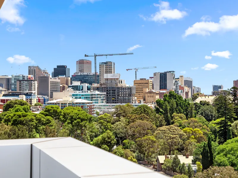 Perfect Sub-Penthouse - Spectacular views and luxury!