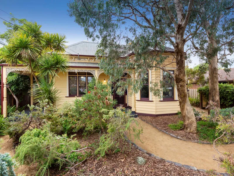 Golden Triangle, Victorian Elegance on 700m2 approx.