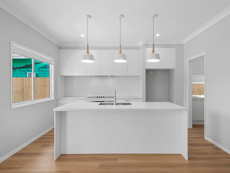 Conveniently Located in the Heart of Holland Park!