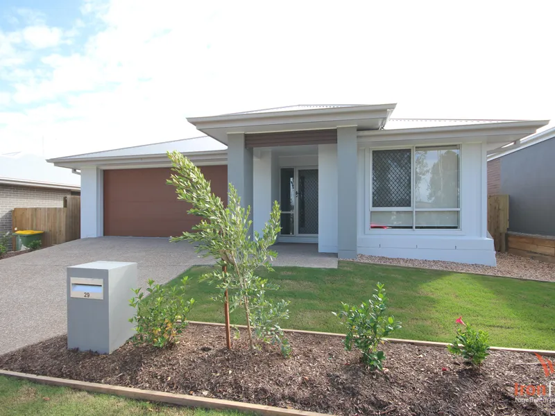 Modern family home located at the Verona Estate in Redbank...