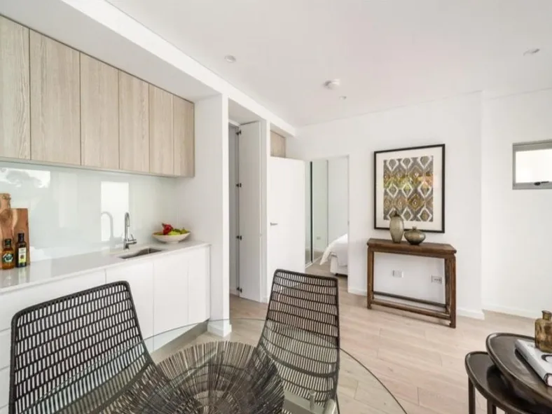 One Bedroom Garden Apartment