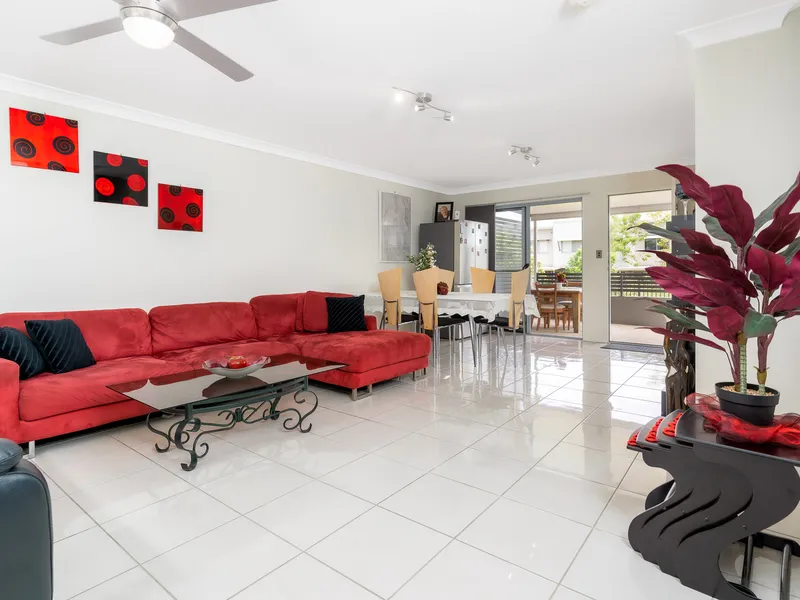 FABULOUS TOWN HOUSE, PET FRIENDLY