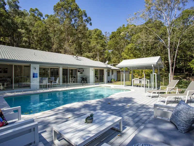 IMPECCABLE AND SERENE - USEABLE LAND AT THE HINTERLAND'S MOST DESIRABLE ADDRESS!!