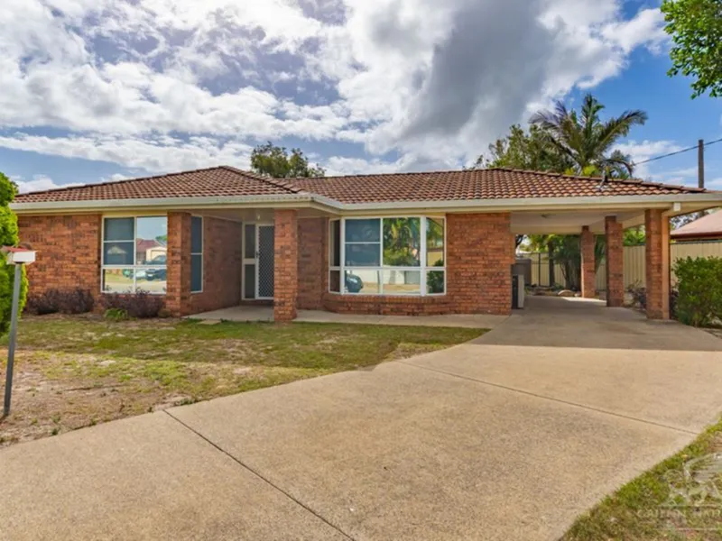 Spacious 4 Bed 2 Bath Family Home Close to Schools, Shops & the Waterfront!