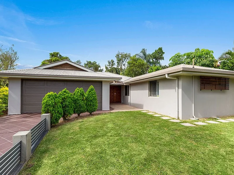 BEAUTIFULLY PRESENTED FAMILY HOME