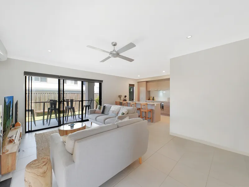 Stunning 2-Level Family Home - A Stones Throw From the Marina!