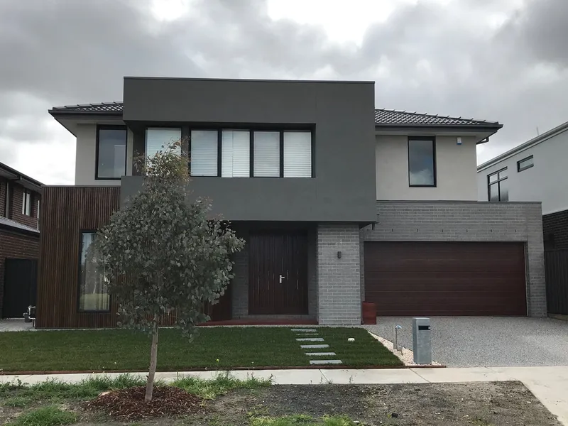 Luxurious Large Family Home in Truganina!