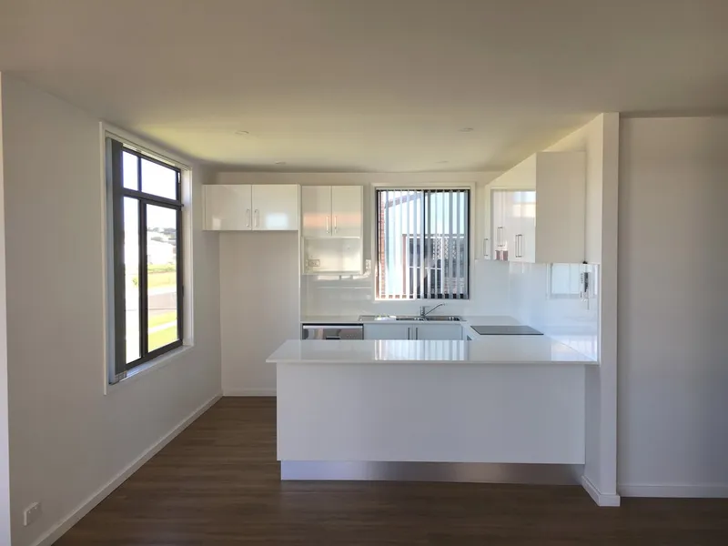 Modern 3 Bedroom Home!
