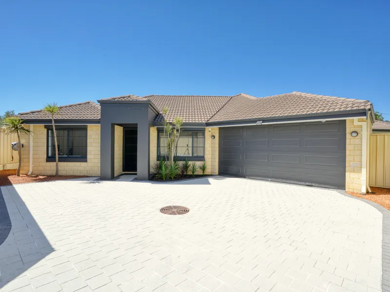 THE PERFECT FAMILY HOME! SPACIOUS MASTERPIECE!