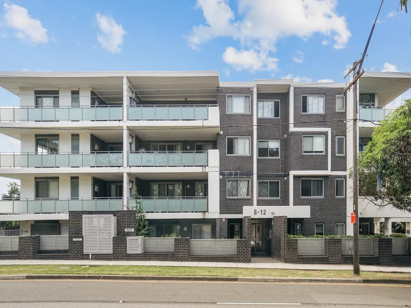 Oversized 128㎡ ground floor two bedrooms apartment for sale 