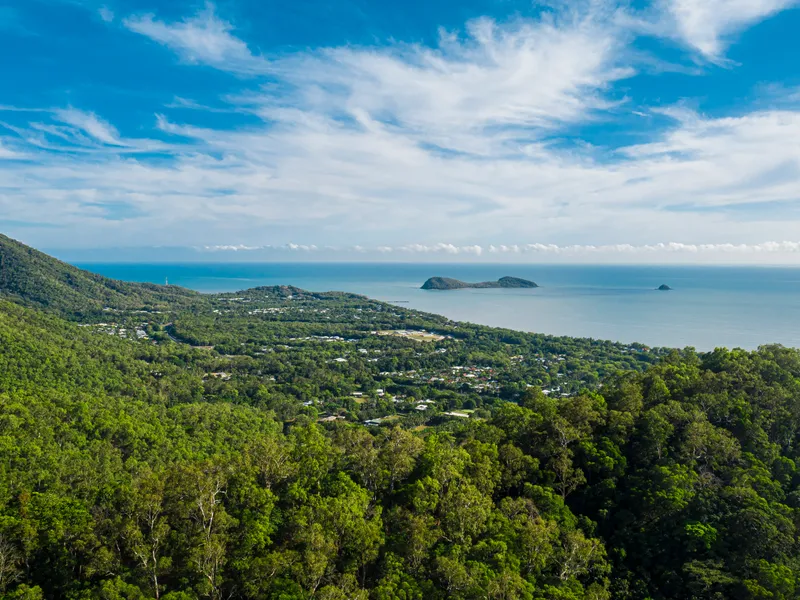 172 acres Overlooking Palm Cove!