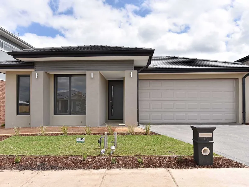 BRAND NEW & IN PERFECT POSITION