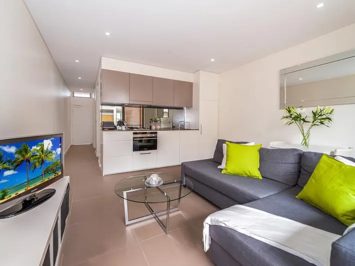 ONE BEDROOM WITH COURTYARD & SECURE PARKING!