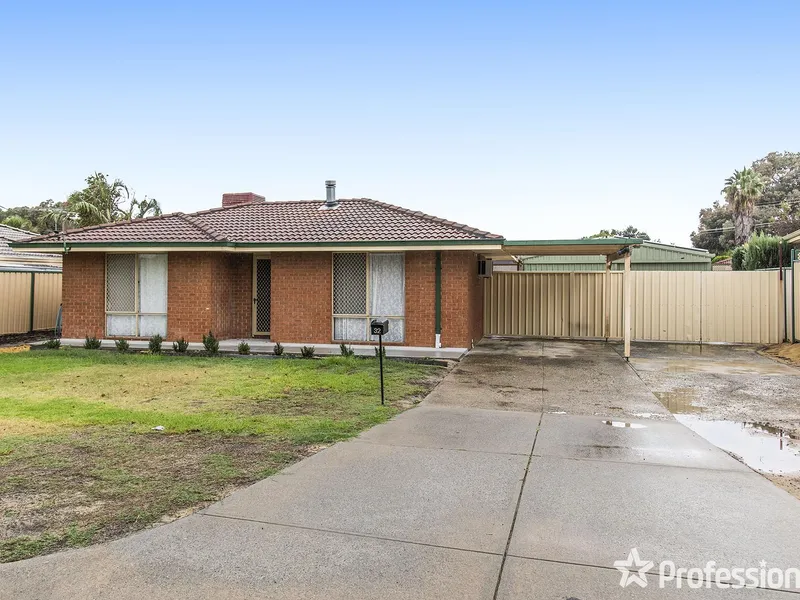 3x1 HOME - SPACIOUS YARD WITH LARGE SHED